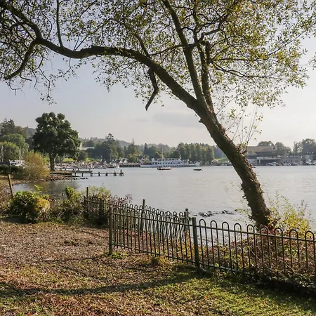 Tree House, Partial Views Dom wakacyjny *