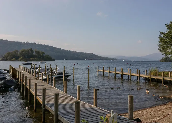 Tree House, Partial Views Semesterbostad