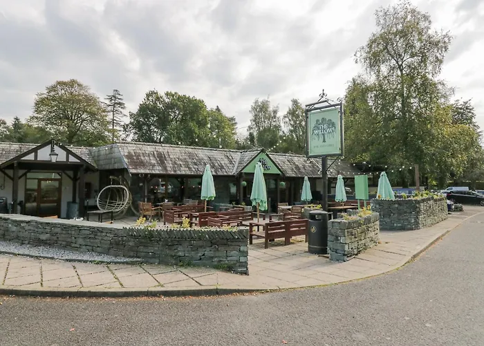 Tree House, Partial Views