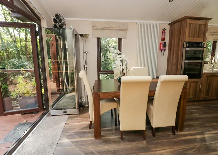 Tree House, Partial Views