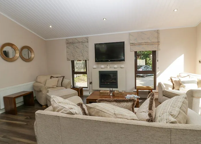 Tree House, Partial Views * Windermere