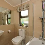 Tree House, Partial Views Pet Friendly Windermere