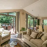 Tree House, Partial Views Pet Friendly Holiday home Windermere