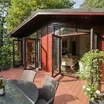 Tree House, Partial Views Pet Friendly * Windermere